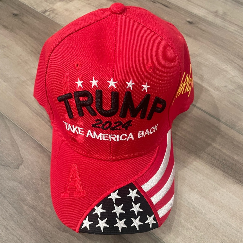 Trump 2024 hat signature
